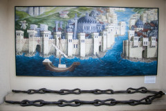 Chain and Picture
