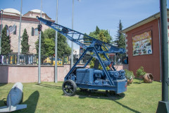 Crane